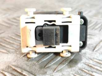 Кнопка стеклоподъемника Clk 209