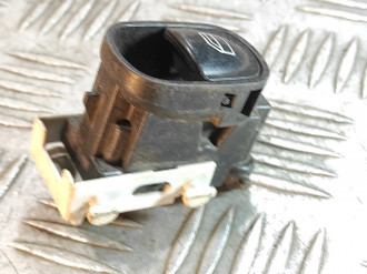 Кнопка стеклоподъемника Clk 209