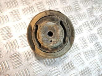 Опора двигателя правая E 124