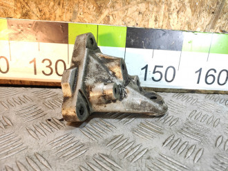 Кронштейн двигателя E 124