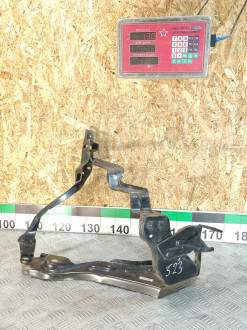 Кронштейн крепления фары C 204