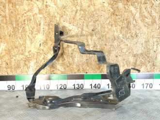 Кронштейн крепления фары C 204