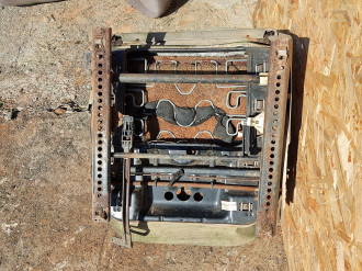 Сиденье переднее правое E 210