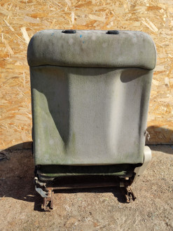 Сиденье переднее правое E 210