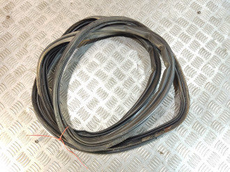 Уплотнитель багажника A 169