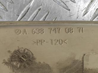 Обшивка крышки багажника Vito 638