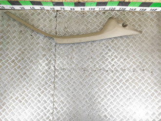 Обшивка стойки правая Vito 638