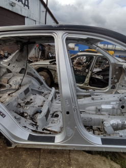 Порог со стойкой правой Ml 164