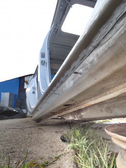 Порог со стойкой правой Ml 164