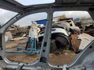 Порог со стойкой правой Ml 164