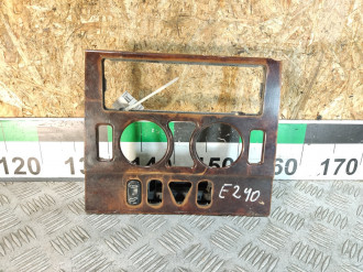 Накладка торпедо E 210