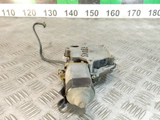 Моторчик стеклоподъемника левый задний E 124