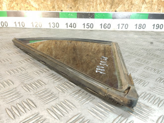 Стекло двери задней правой форточка E 124