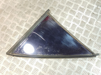 Стекло двери задней правой форточка E 124