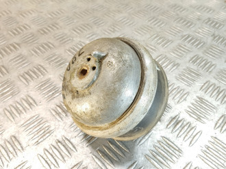 Опора двигателя левая E 124