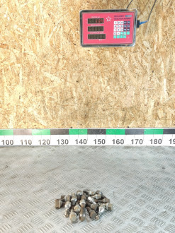 Болт Гайка колесные E 124