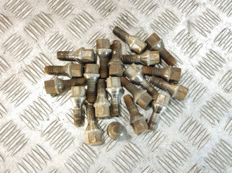 Болт Гайка колесные E 124