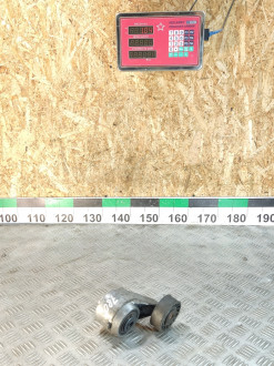 Натяжитель ремня E 124