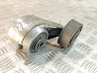 Натяжитель ремня E 124