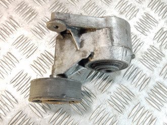 Натяжитель ремня E 124