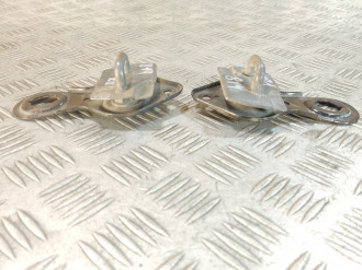 Ответная часть замка капота Ml 164