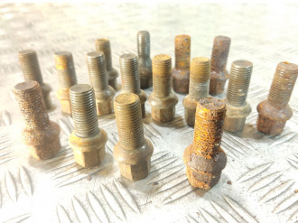 Болт Гайка колесные Ml 164