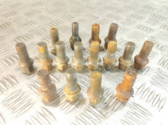 Болт Гайка колесные Ml 164