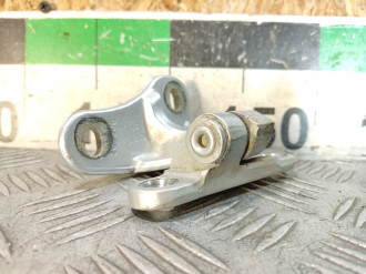 Петля двери задней правой верхняя Ml 164