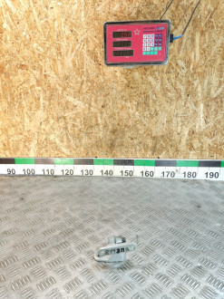 Петля двери задней правой верхняя Ml 164