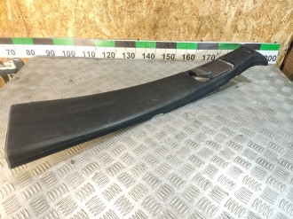 Обшивка стойки левая Ml 164