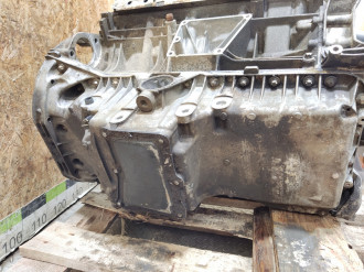 Двигатель S 221
