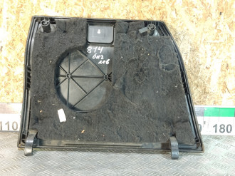 Обшивка багажника левая Ml 164