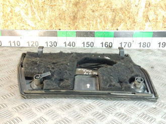 Обшивка багажника левая Ml 164