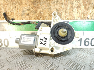 Моторчик стеклоподъемника левый задний Ml 164