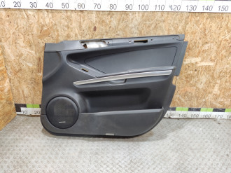 Обшивка двери передней правой Ml 164