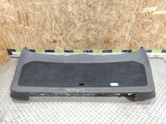 Обшивка крышки багажника Ml 164