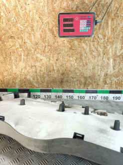 Обшивка крышки багажника Ml 164