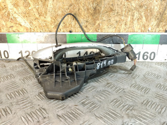 Ручка двери передней правой Ml 164