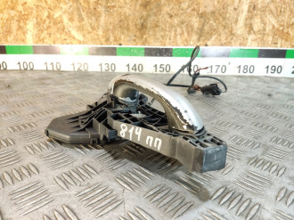 Ручка двери передней правой Ml 164