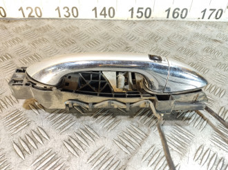 Ручка двери передней правой Ml 164