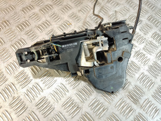 Ручка двери передней правой Ml 164