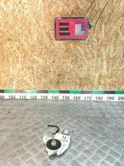 Моторчик стеклоподъемника правый задний Ml 164