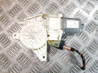 Моторчик стеклоподъемника правый передний Ml 164