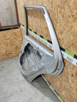 Дверь задняя правая Ml 164