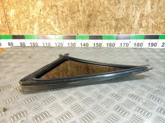 Стекло двери задней правой форточка Ml 164