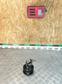 Моторчик отопителя Ml 164