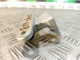 Петля двери задней левой верхняя Ml 164