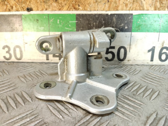 Петля двери задней правой нижняя Ml 164