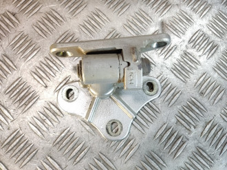 Петля двери задней правой нижняя Ml 164