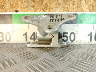 Петля двери передней правой нижняя Ml 164